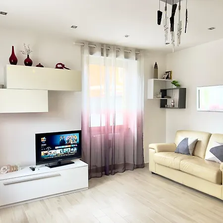Pigneto Sun & Relax - 4 Metro Stops To Colesseum Appartement *